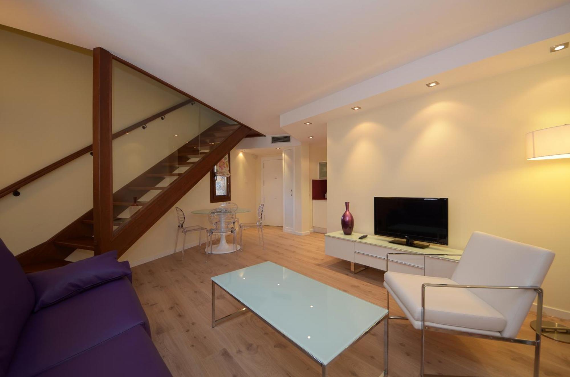 Apartamentos El Palacete De Aínsa Exteriör bild