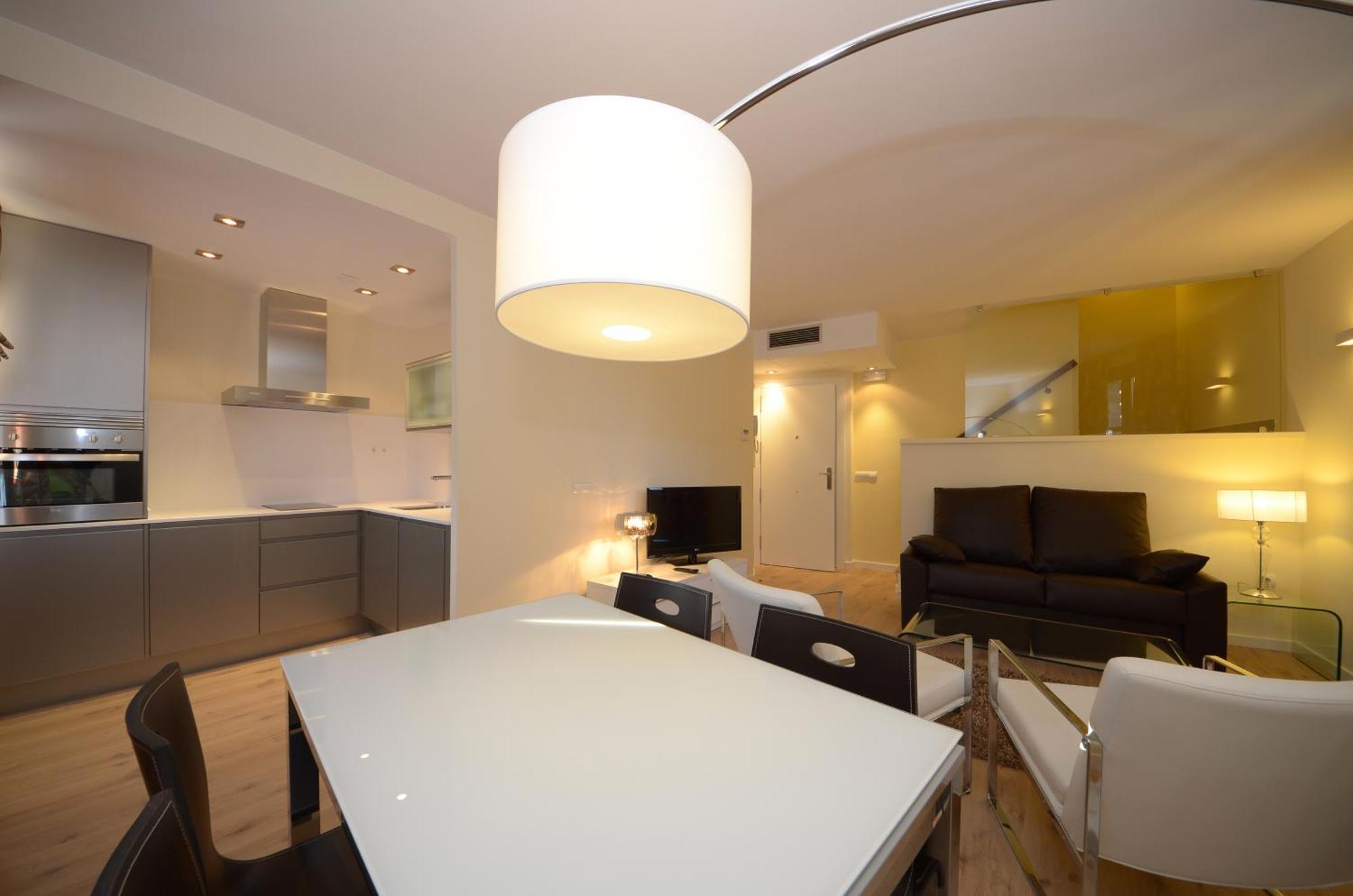 Apartamentos El Palacete De Aínsa Exteriör bild