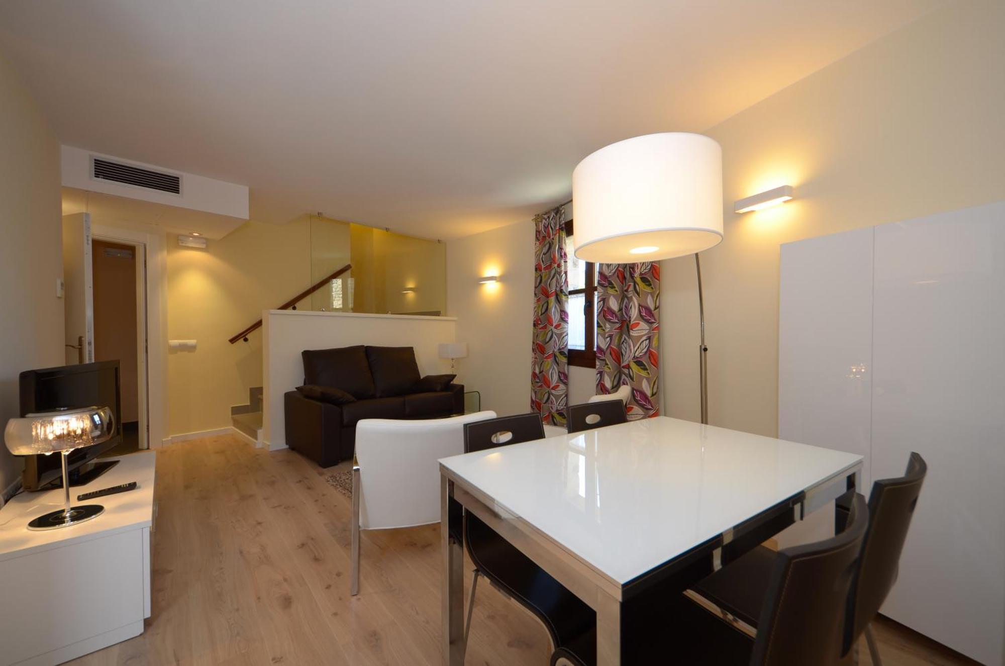 Apartamentos El Palacete De Aínsa Exteriör bild